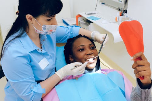 杭州40岁还能牙齿矫正吗？成人正畸与青少年的区别