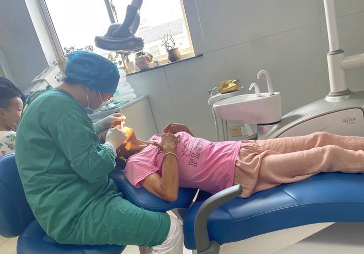 杭州看口臭去口腔科还是消化科？一张表讲清到底该挂哪个号