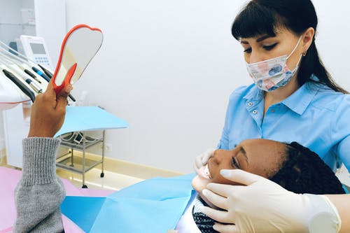 13岁龅牙矫正_矫正龅牙的最佳年龄_矫正龅牙需要拔牙吗